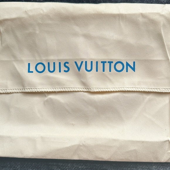 Louis Vuitton messenger bag - Picture 4 of 4
